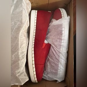 New in box Cloudsteppers by Clark beautiful red shoes